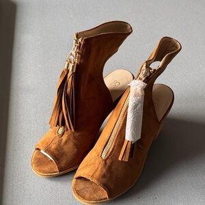Catherine Malandrino Tan Suede Peep-Toe Boots